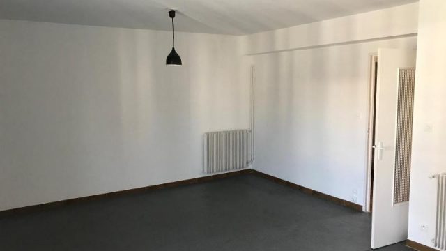 Appartement à PERPIGNAN – 586.0€/mois