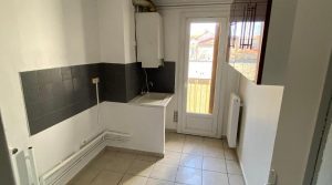 90-IMG_4502-4659422485032158662